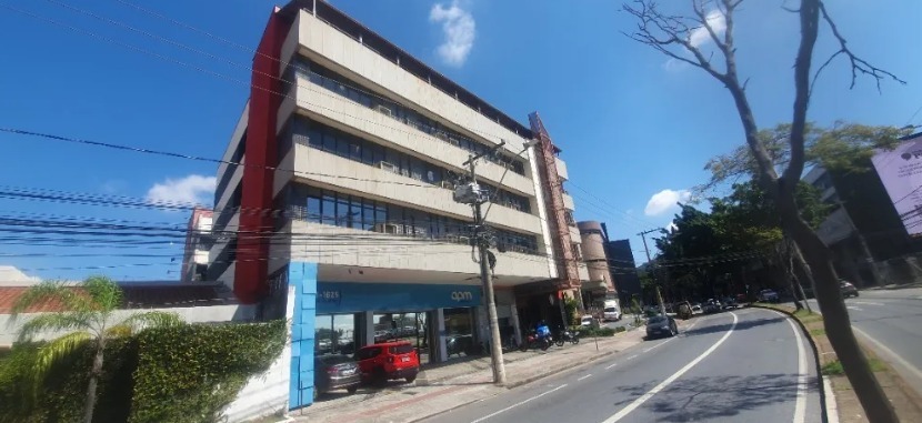 Excelente ponto comercial ao lado do Casa Raja Shopping, com visibilidade privilegiada e alto fluxo de veículos e pedestres. — foto 7