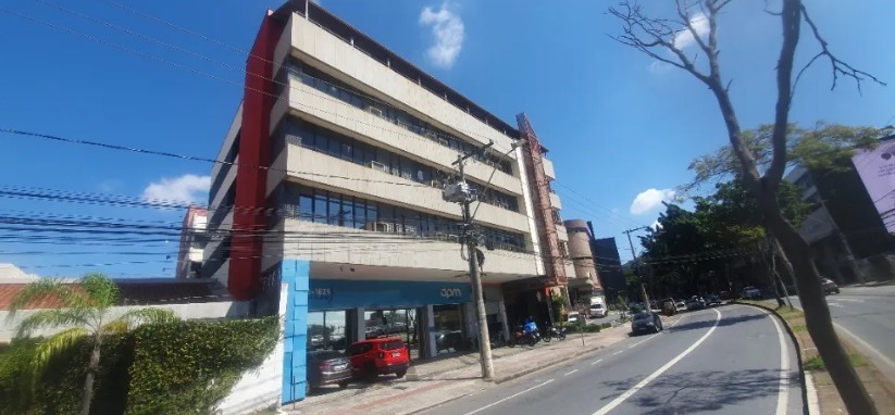 Excelente ponto comercial ao lado do Casa Raja Shopping, com visibilidade privilegiada e alto fluxo de veículos e pedestres. — foto 9
