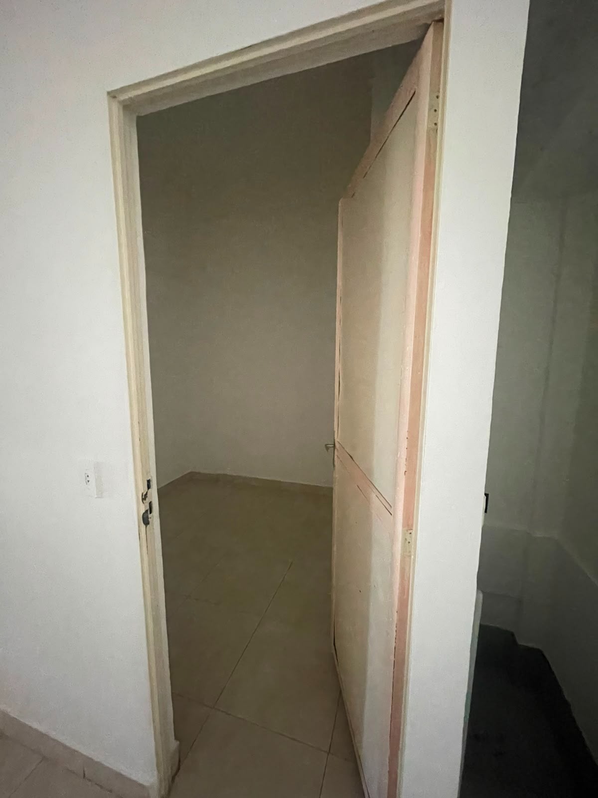 Ponto comercial no Santa Tereza, em rua de grande circulação de pedestres e veículos. — foto 12
