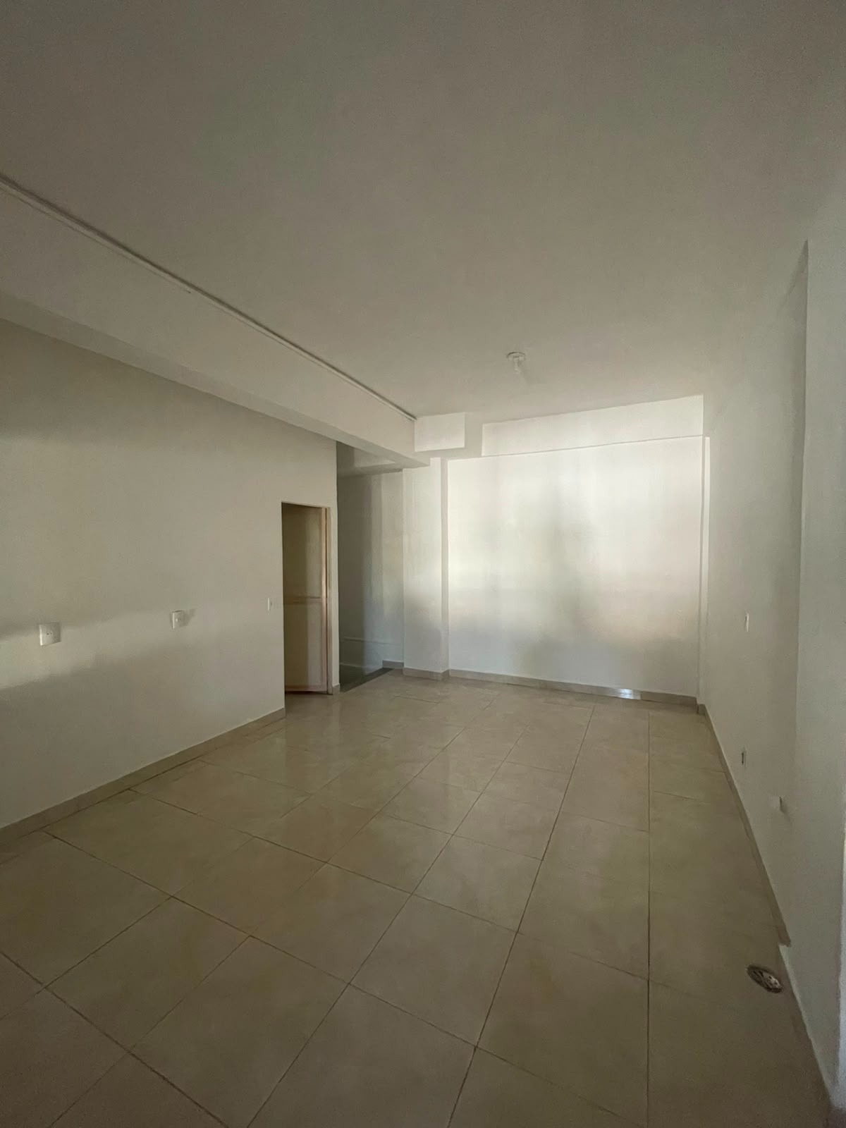 Ponto comercial no Santa Tereza, em rua de grande circulação de pedestres e veículos. — foto 13