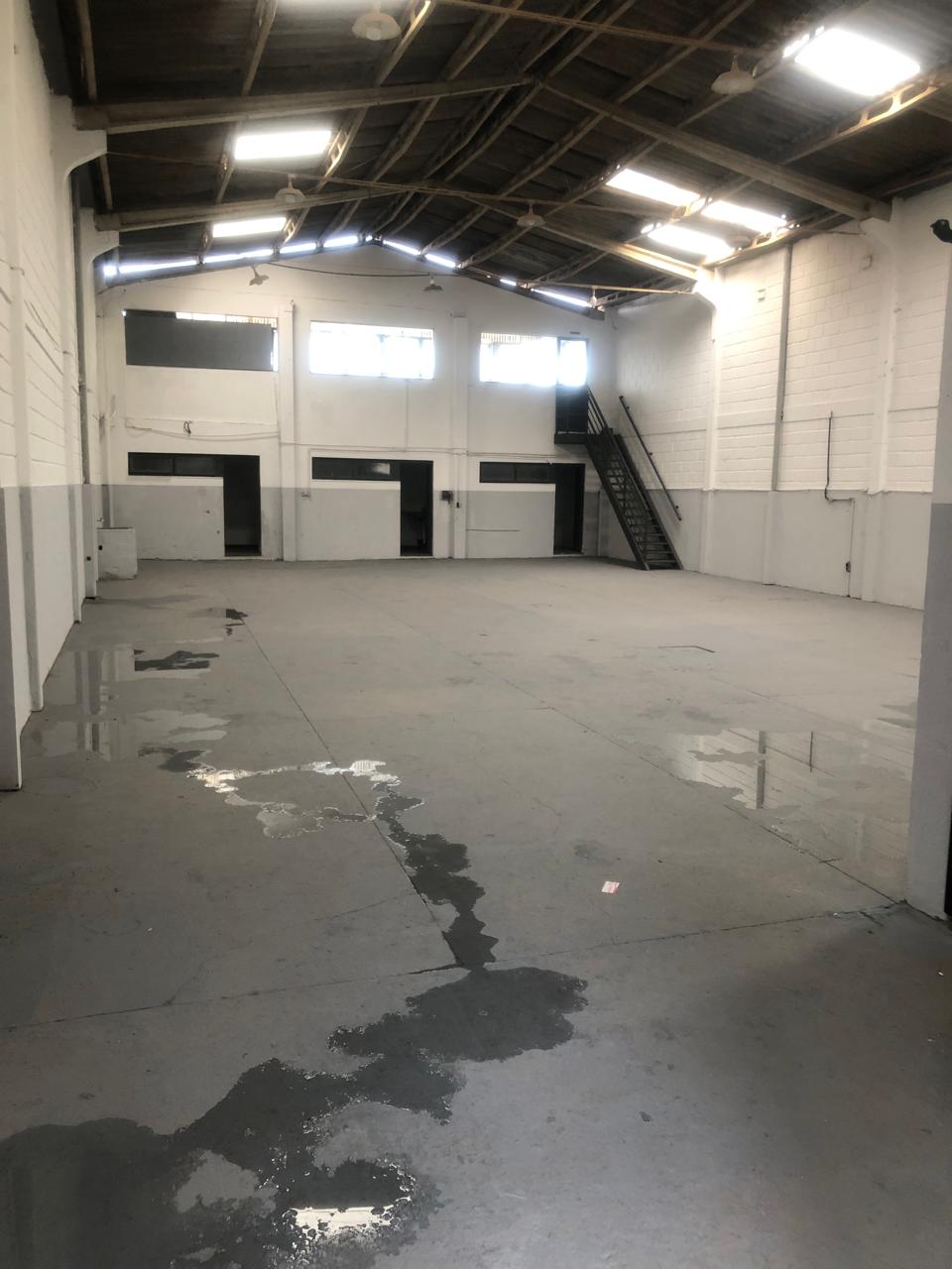 Galpão industrial de 730 m² no Olhos D'Água — foto 3