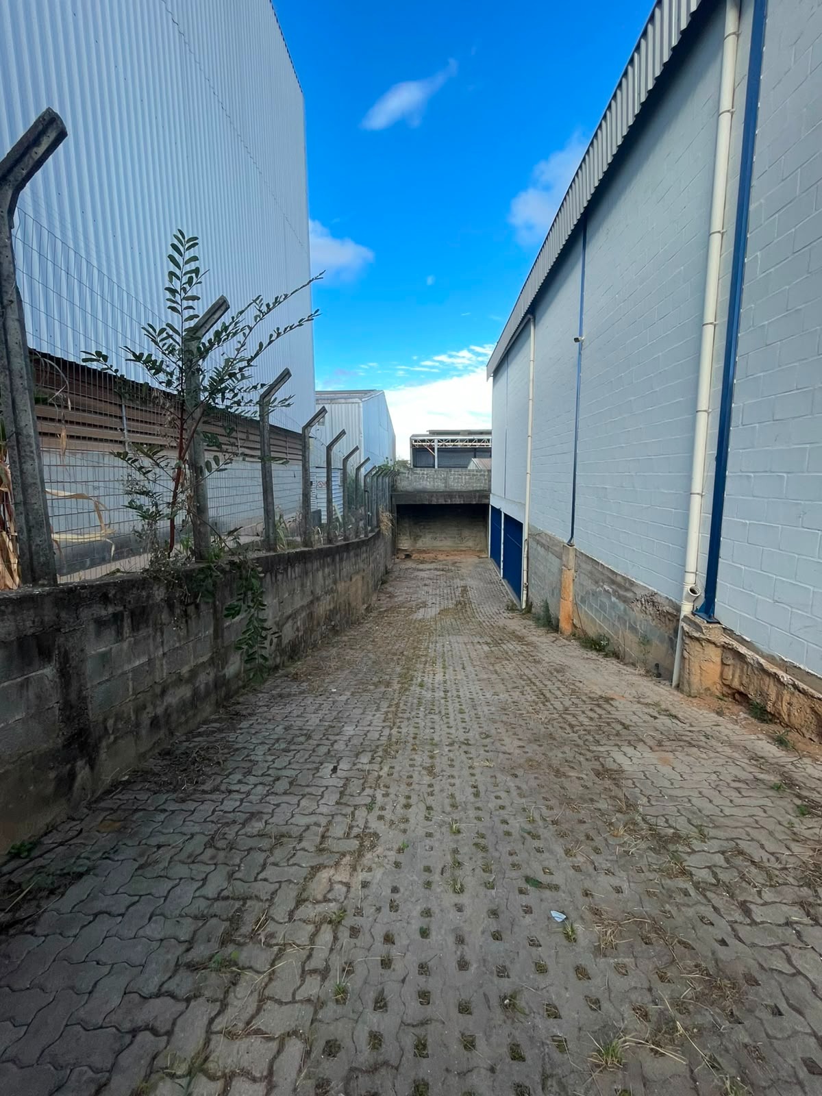 Galpão industrial de 3.800 m² em Contagem