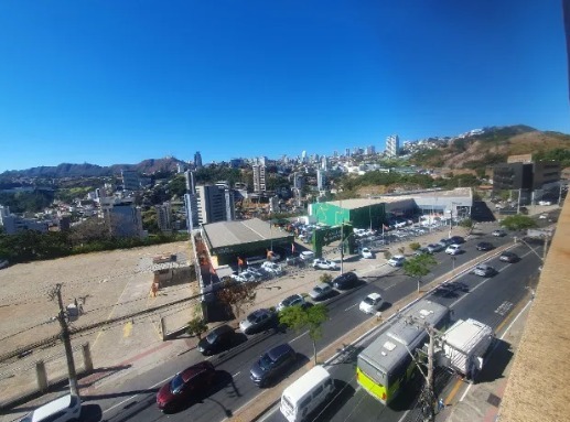 Salão cobertura tipo Rooftop com vista 360º, frentes para a Av. Raja Gabáglia e a Av. Barão Homem de Melo. — foto 4